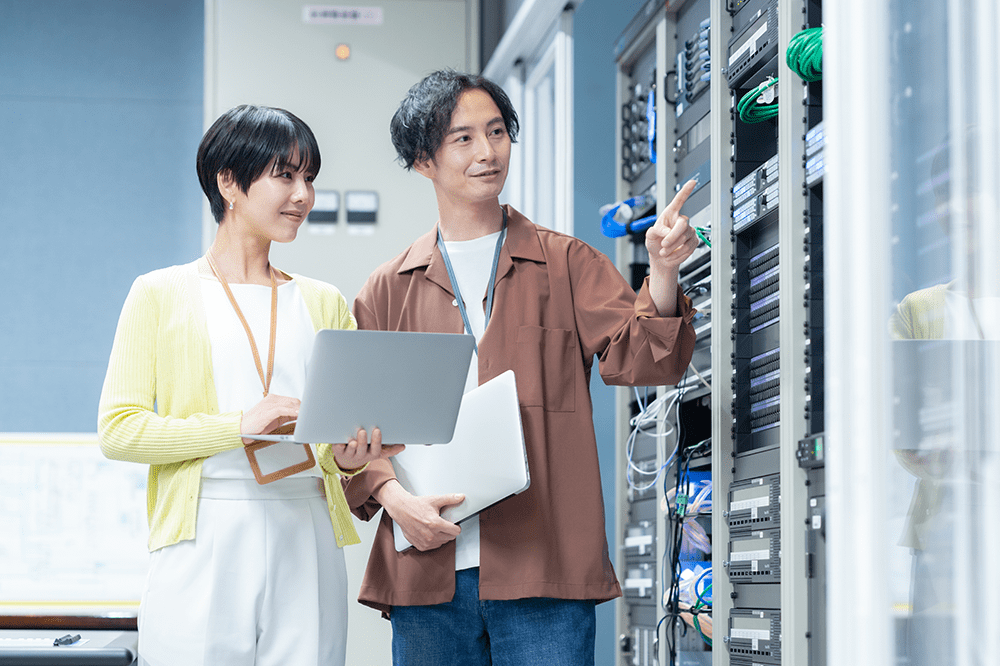 インフラエンジニアの人